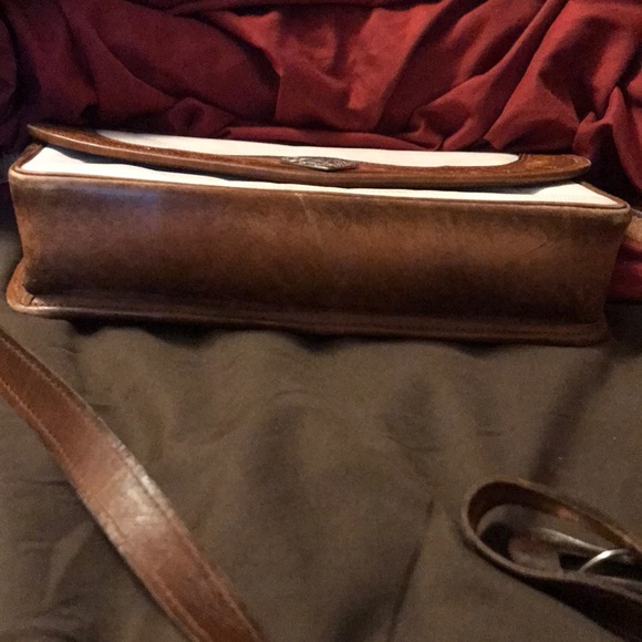 Carlo Fiori Vintage Crossbody Leather Bag size 11x6x2.5 - Picture 4 of 8